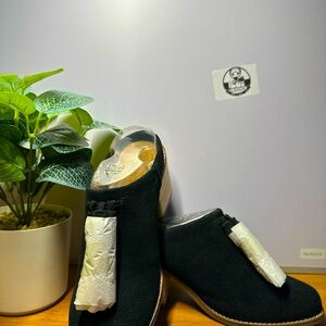 TOMS Black Leila Slip On Heeled Mule  Size 6.5